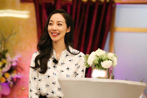 别人模仿刘敏涛,韩雪模仿