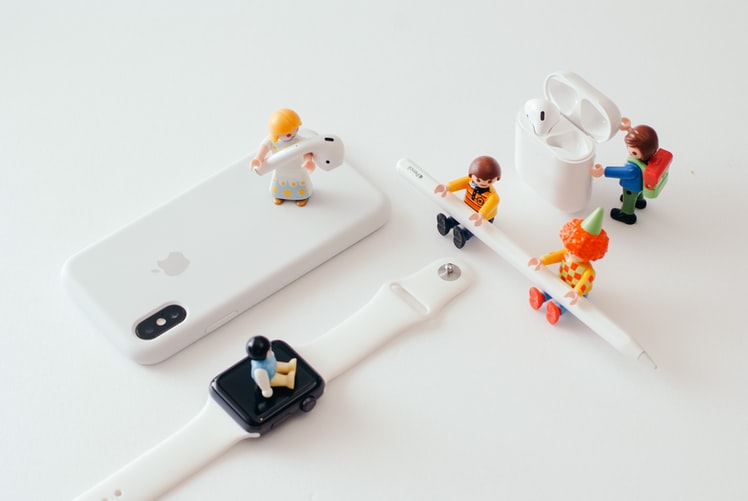 AirTags：苹果蓝牙*踪器追**，或于六月亮相，年底销量破千万