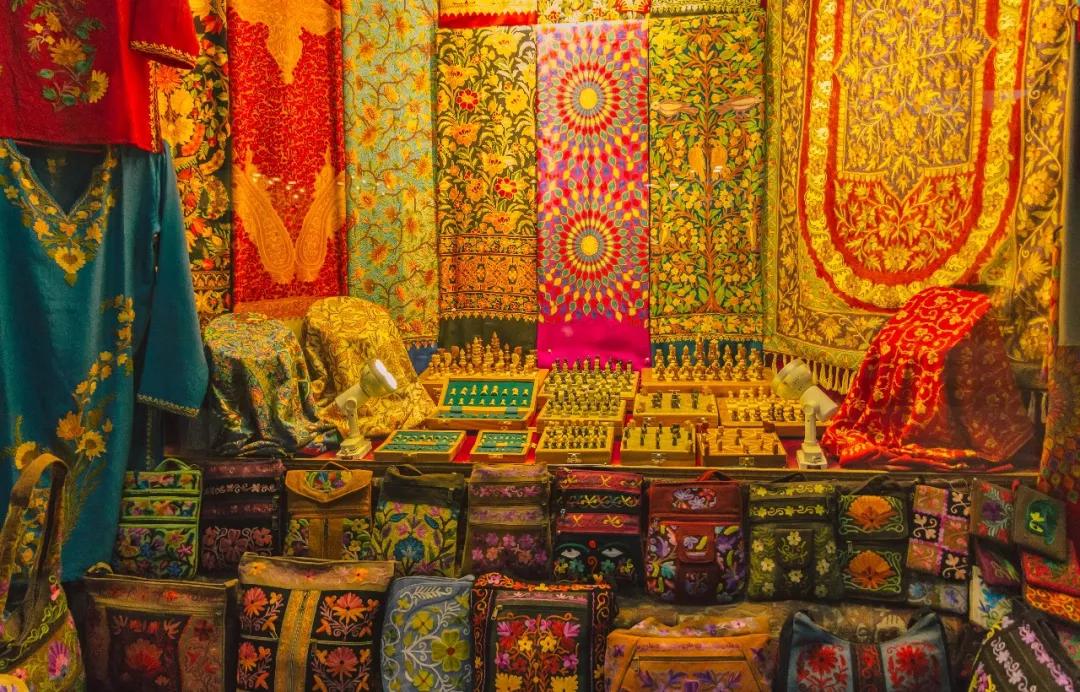 这个微笑国度，见人就夸漂亮，300元就能在天空滑翔