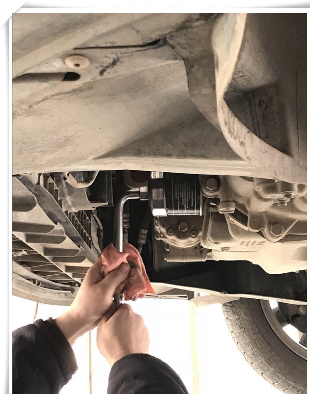 09年大众polo保养用什么机油,polo机油用5w30好还是用5w40好