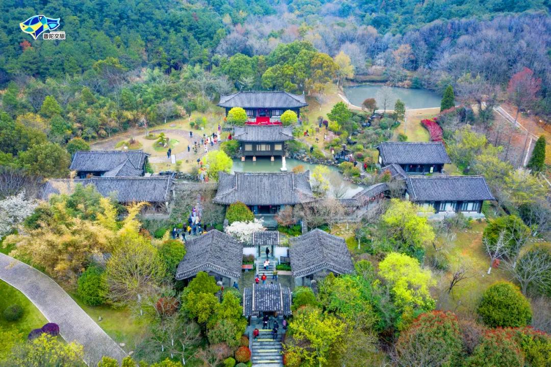 “海上小丽江”！这小城承包了海岛最美春色