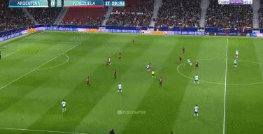 梅西望球兴叹的视频,梅西抬头