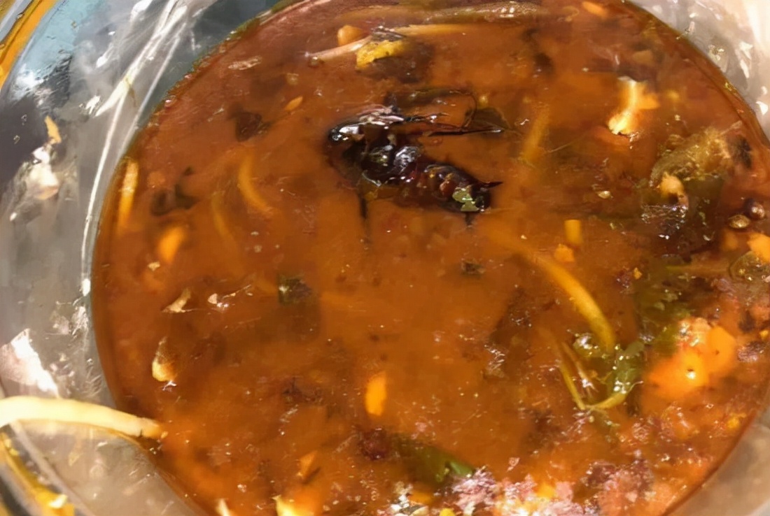 网红炸鸡店被曝光,外卖黑心商家食品曝光