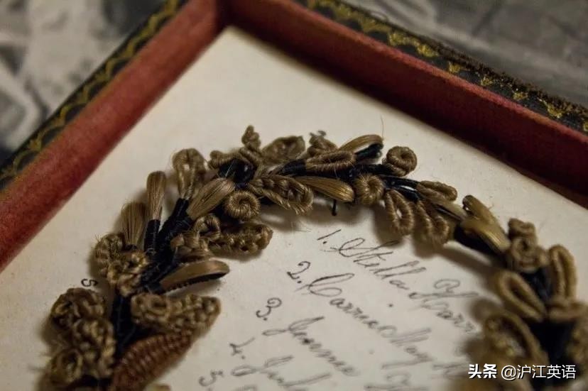 美国特点旅游景点口香糖墙,世上最恶心的景点墙上全是口香糖