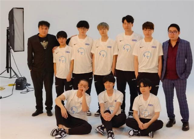 lpl亮相fpx夺冠皮肤,lpl春季赛fpx战胜tt