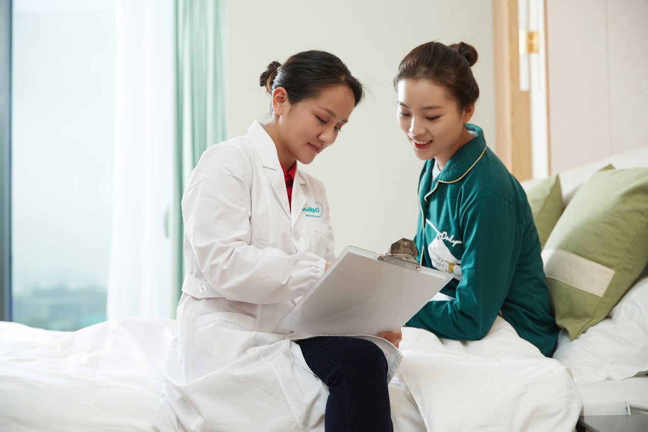 孕晚期排尿出现两个变化，需改变喝水习惯，否则影响胎儿发育