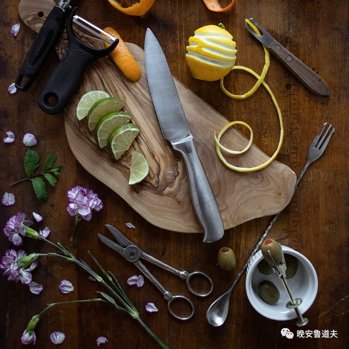 调酒师鸡尾酒装饰,调酒师鸡尾酒的常用调酒方法