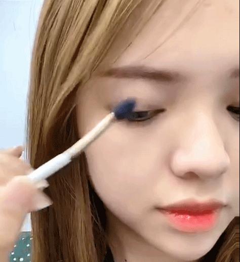 卸妆教程新手必学眼妆,基础眼妆新手必学双眼皮