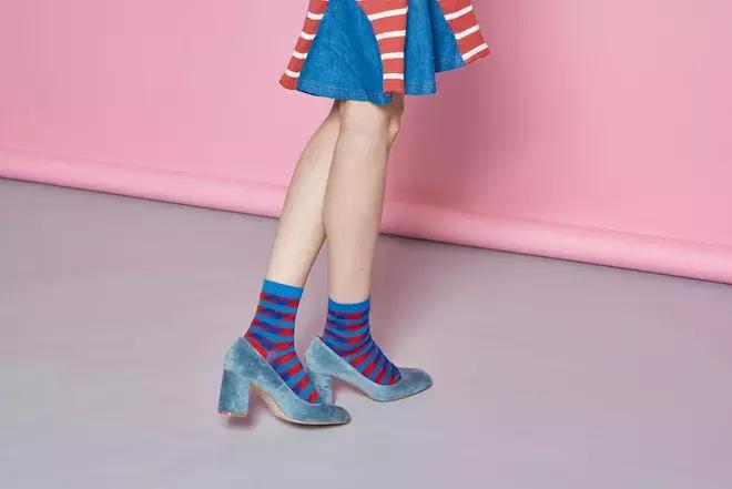 让杨幂热巴都爱不释手的白毛衣,迪丽热巴杨幂同款单品