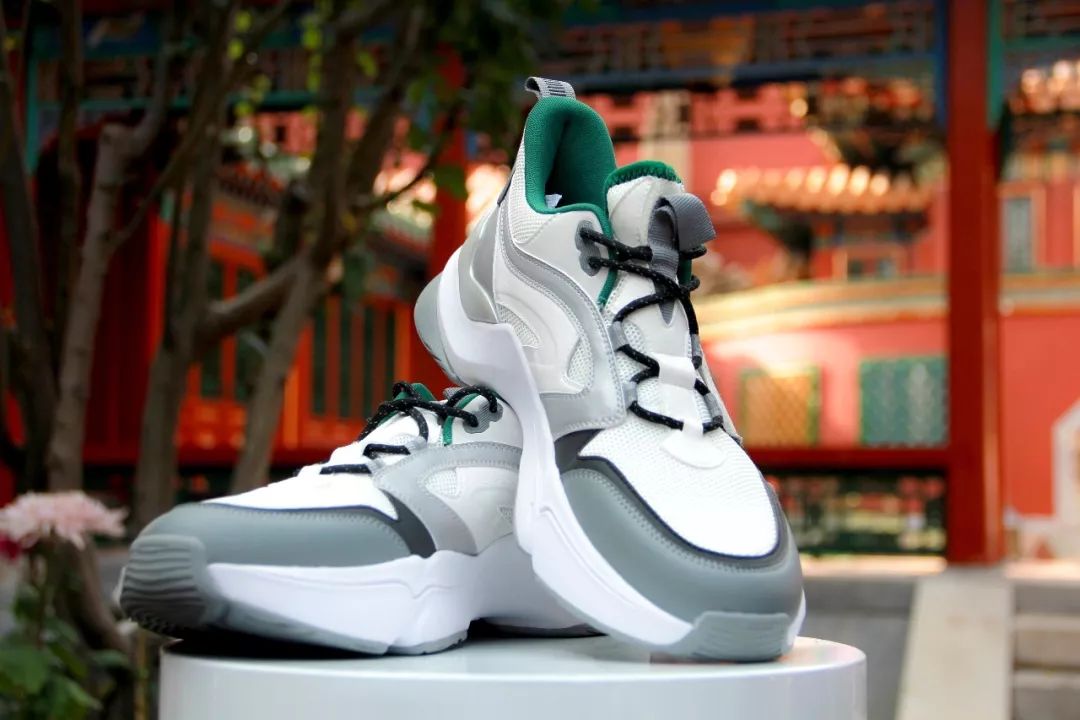 奥康夏天特价鞋,奥康最近发布会