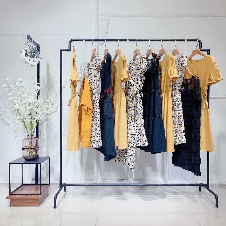 服装库存尾货有什么套路,揭秘服装库存尾货