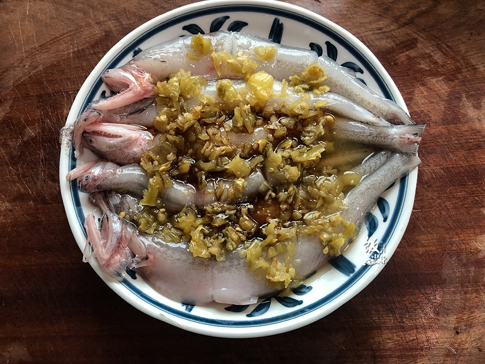 做清蒸海鱼简单最好吃的方法,小海鱼怎么清蒸好吃又简单的做法