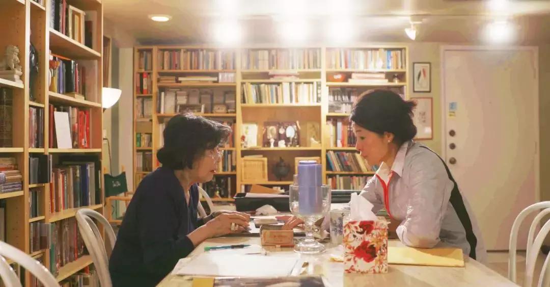 86岁的好莱坞华人教母：我是一只独来独往的豹，不需要结婚