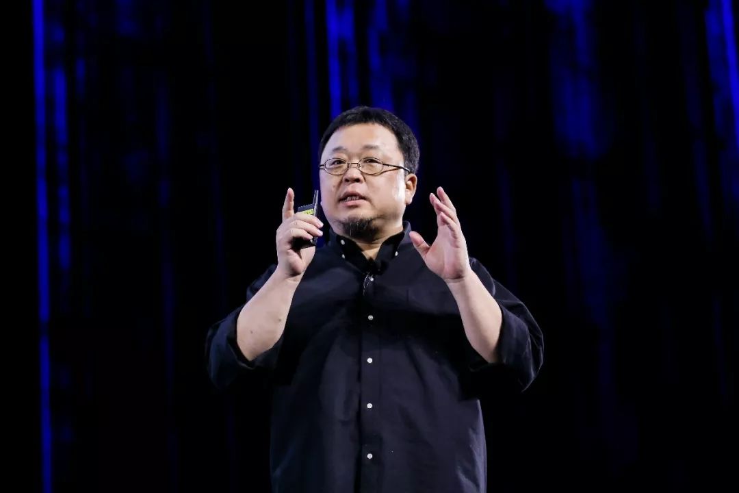 杀死理想,杀死理想的是面包还是欲望