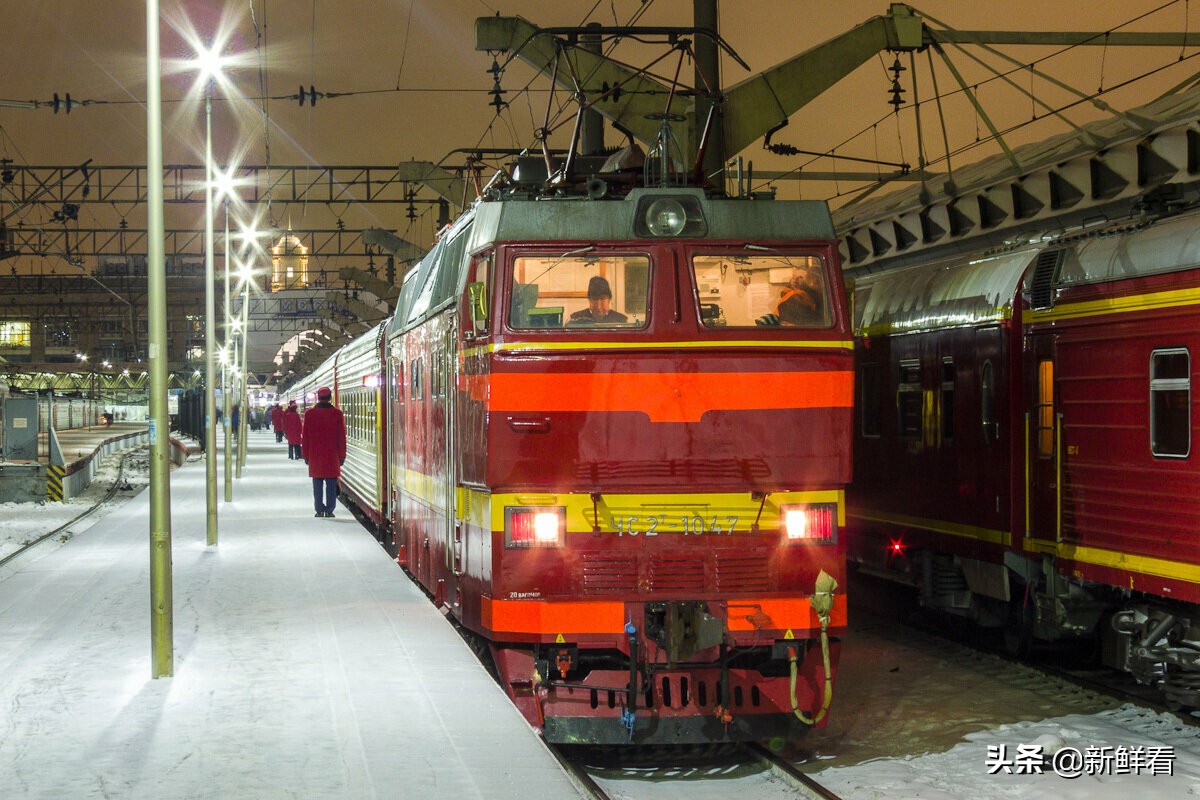 俄罗斯圣彼得堡火车卧铺,莫斯科到圣彼得堡的卧铺车厢怎样