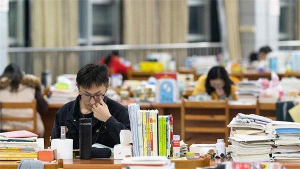 考研400分和高考600分哪个难,考研400分与高考600分哪个更难