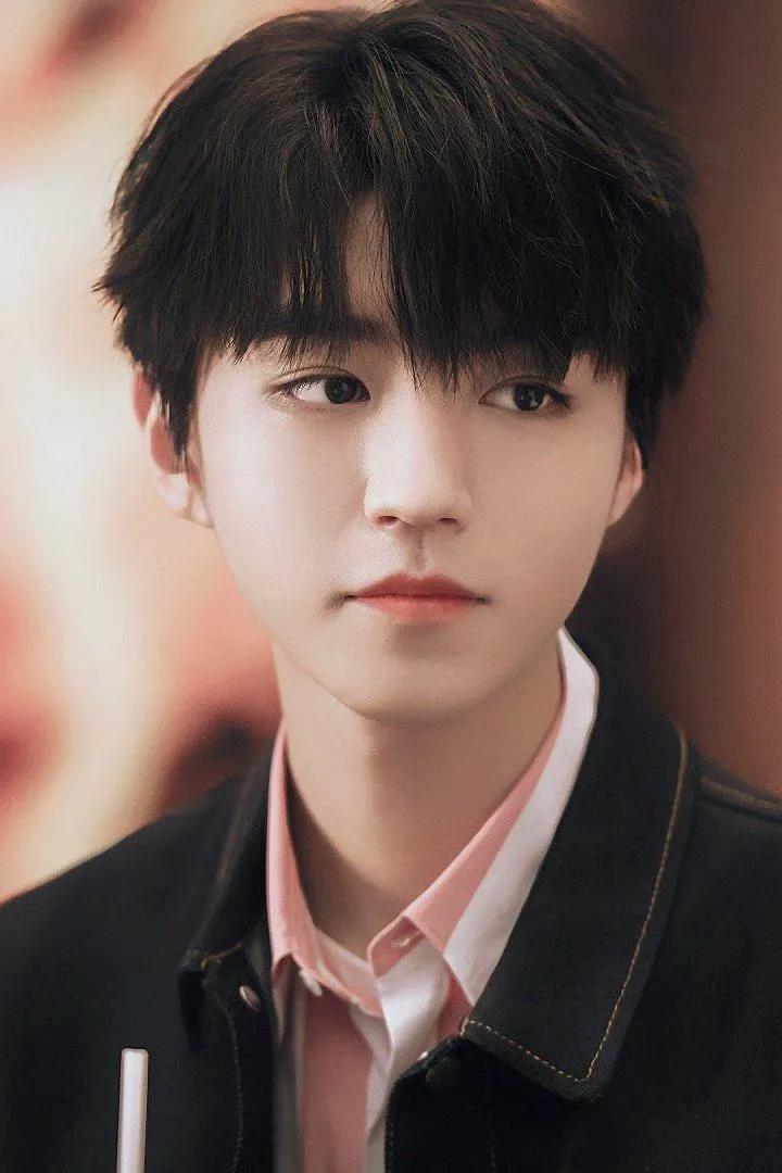 你为什么喜欢杨紫,女明星谁喜欢王俊凯