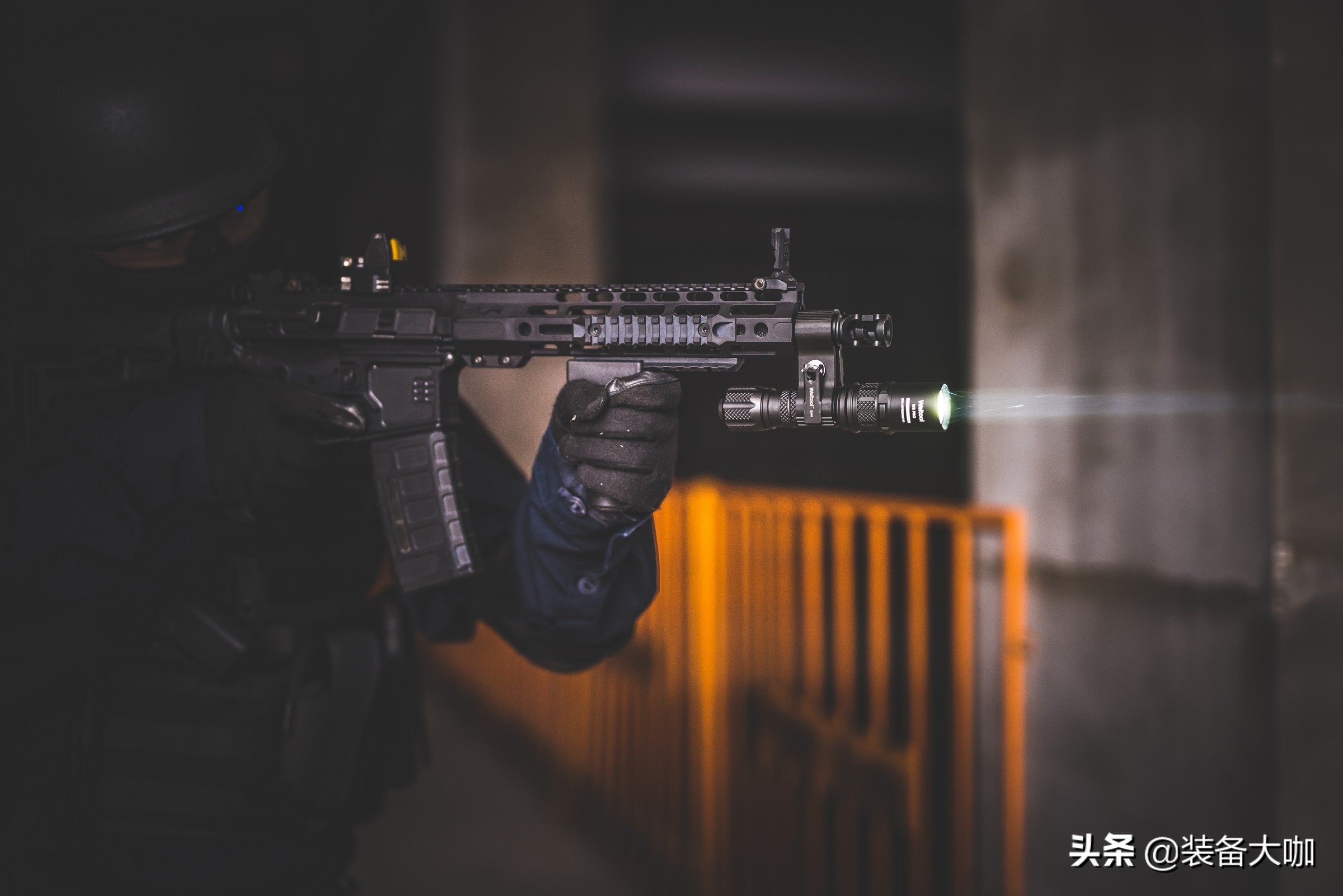 亮瞎钛合金狗眼的手电筒,能亮瞎钛合金狗眼的手电筒