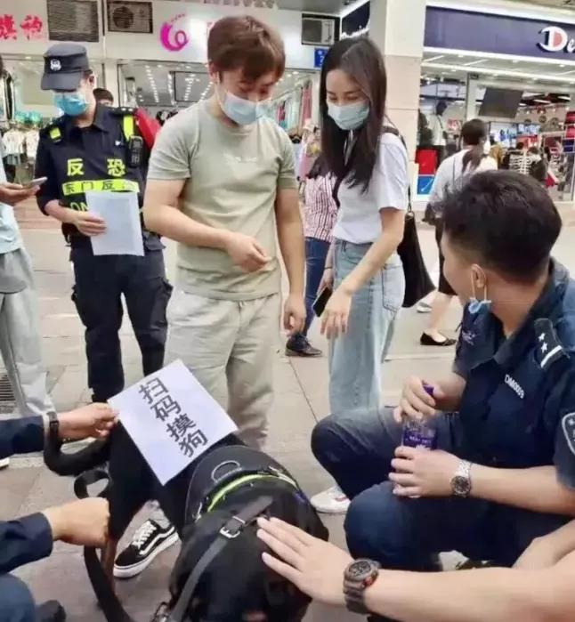 性感美女撕掉“胸部”秒变大叔，画面曝光：别再裸聊了