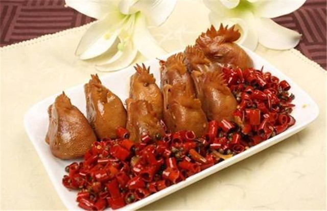 十年鸡头胜砒霜形容什么意思,十年鸡头胜砒霜真的是不能吃吗