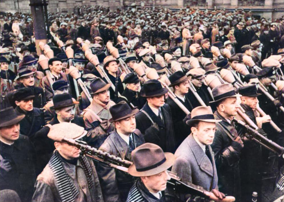 恶魔毁灭前的丑陋挣扎——二战末期纳粹德国的末日枪械大盘点