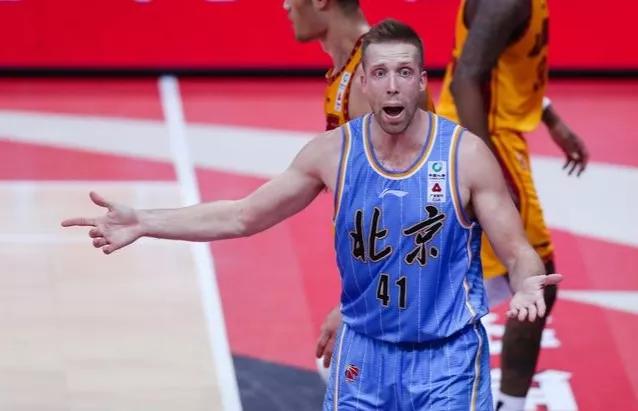 CBA最新排名：*疆新**负北控位置不稳，首钢胜山西重返前12