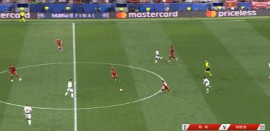 金球之争领跑梅西，范戴克强在哪里？详解荷兰中卫技术特性