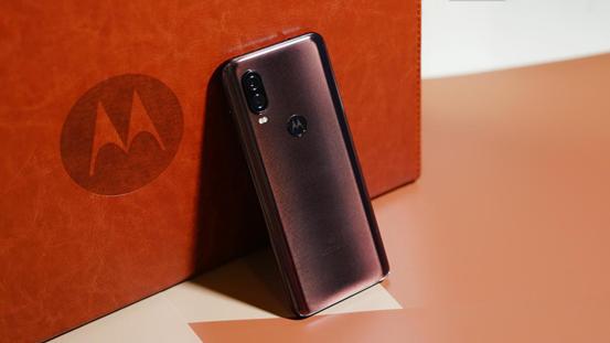 摩托罗拉p50手机三选二卡槽,震撼来袭摩托罗拉p50预售即将开始