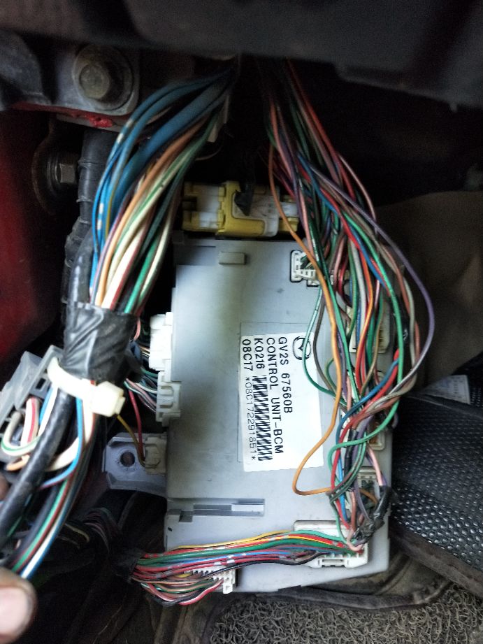 马自达cx4遥控器可以开锁不能上锁,05款马自达6自动落锁功能如何开启