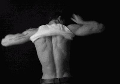 除了“colthes”，你还认识什么衣服？