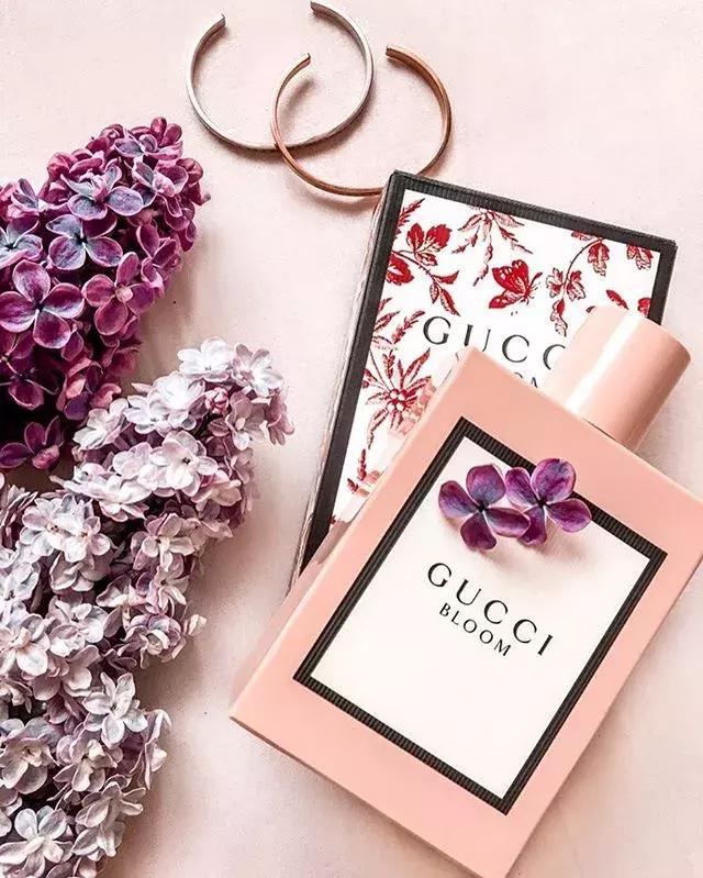 香奈儿蔚蓝香水淡香好还是浓香好,适合夏天香水持久淡香