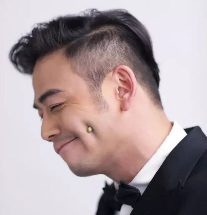 刘涛小包总杨烁油腻到不行,影视剧里的油腻行为杨烁