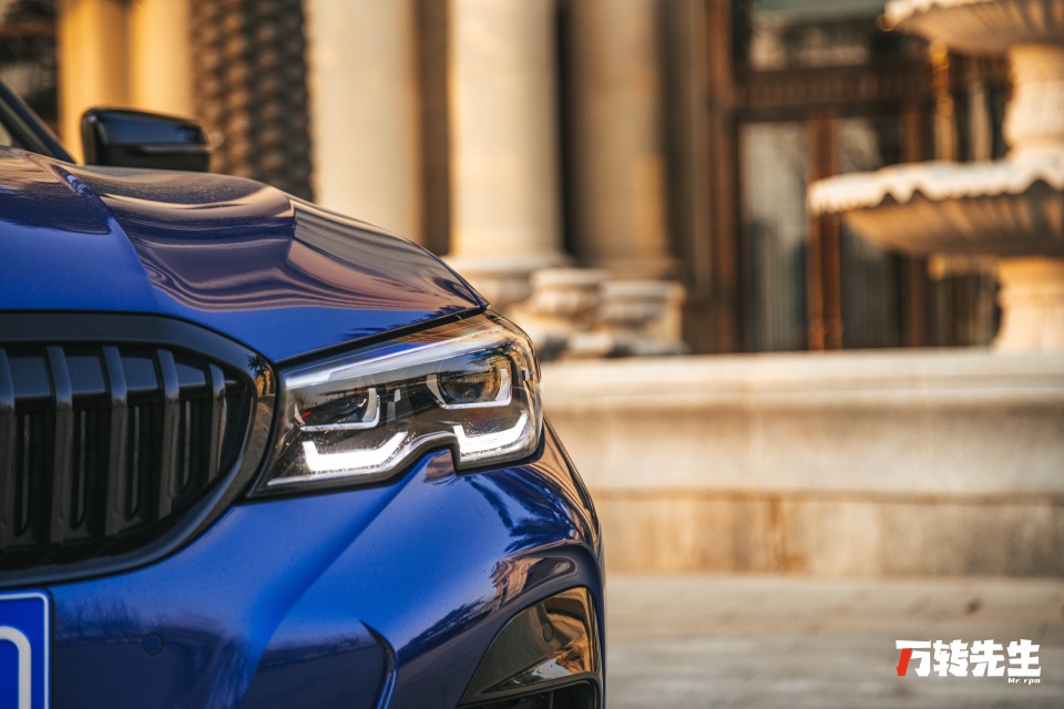 试驾宝马330Li丨即便它变得舒适，也依旧能让人爱上