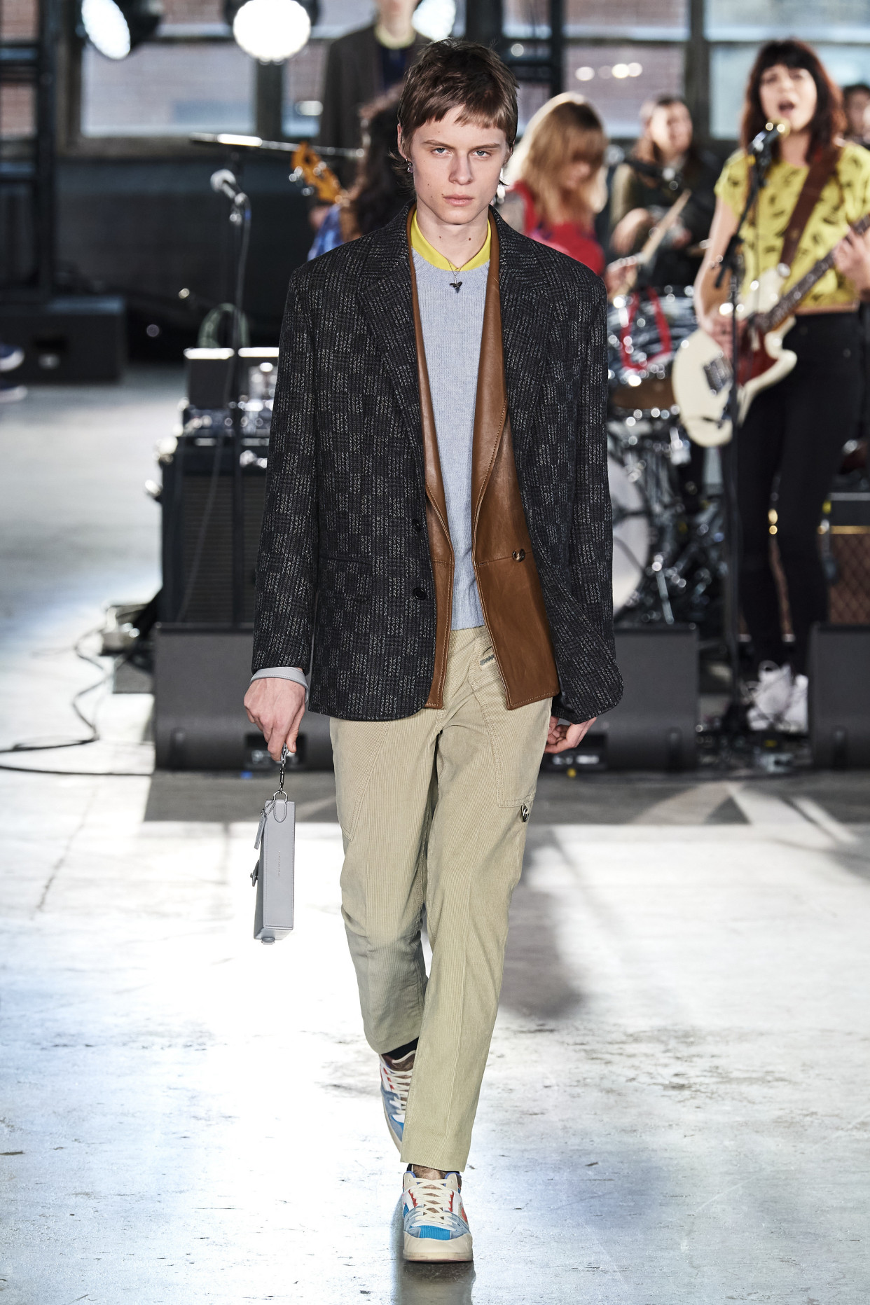 冬季黑色长款西装穿搭高级感,服装搭配男装2019秋冬款休闲西装