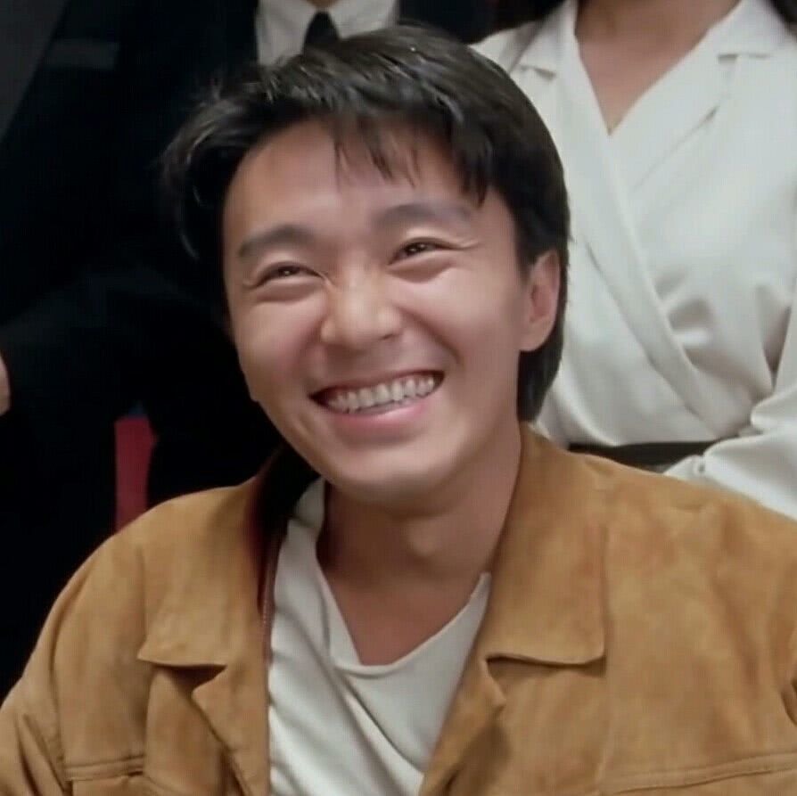 17岁跟周星驰合作电影,17岁出道即巅峰的演员