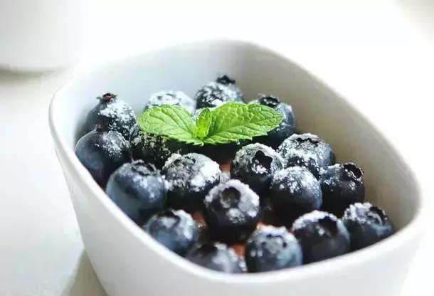 家常冰激凌简单做法视频教学,家庭简易冰激凌的做法放奶油