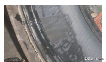 轮胎侧面被刮掉一小块皮怎样修补,轮胎侧面蹭掉一小块橡胶怎么修补