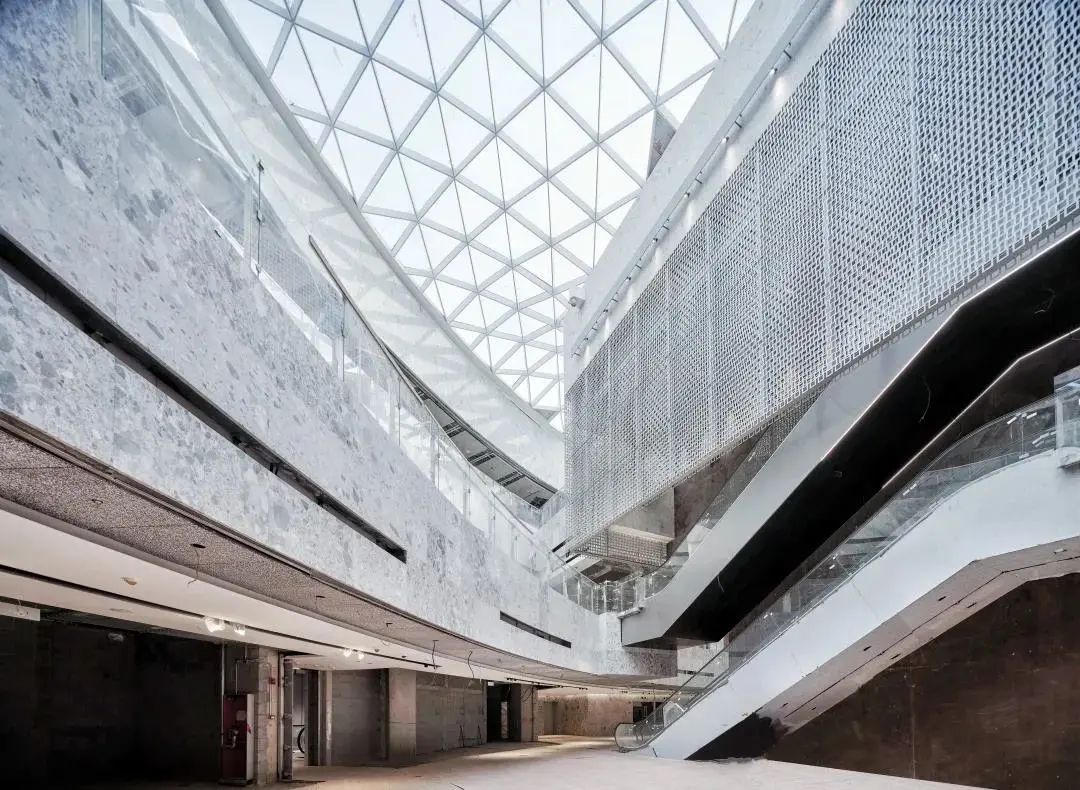 西单文化广场近期视频,西单文化广场改造