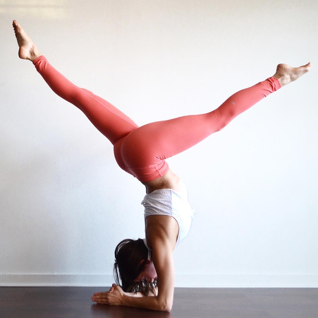 曾黎最新同款穿搭,曾黎穿羊羔绒外套搭卫衣视频