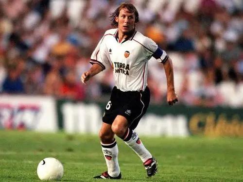 足坛历史上各个位置最强top10排名,世界足坛排名前50最佳球员