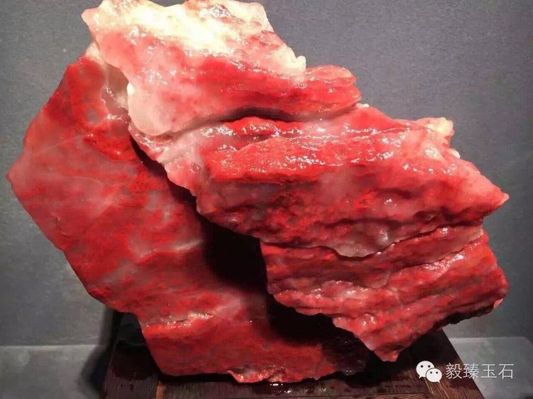 桂林的鸡血红玉是不是真的,桂林鸡血玉大红袍手镯