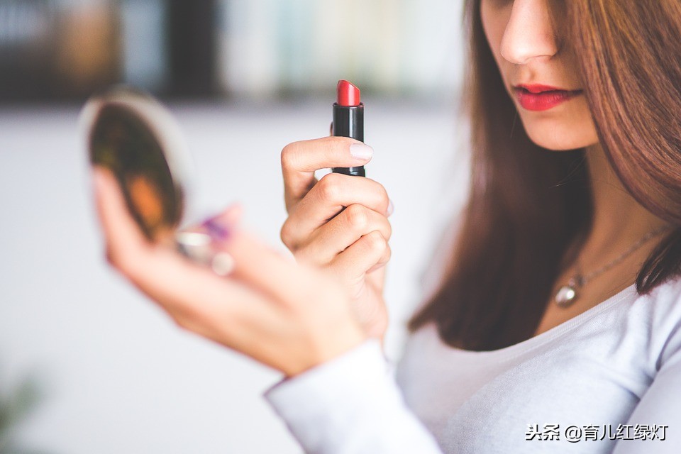 怀孕了孕妇用的口红安全吗,孕妇可用不怕吃进嘴的口红