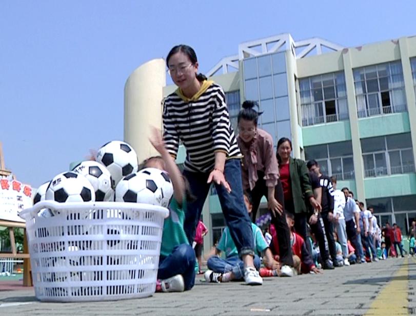 幼儿园关于足球的生活化课程,幼儿园足球知识培训