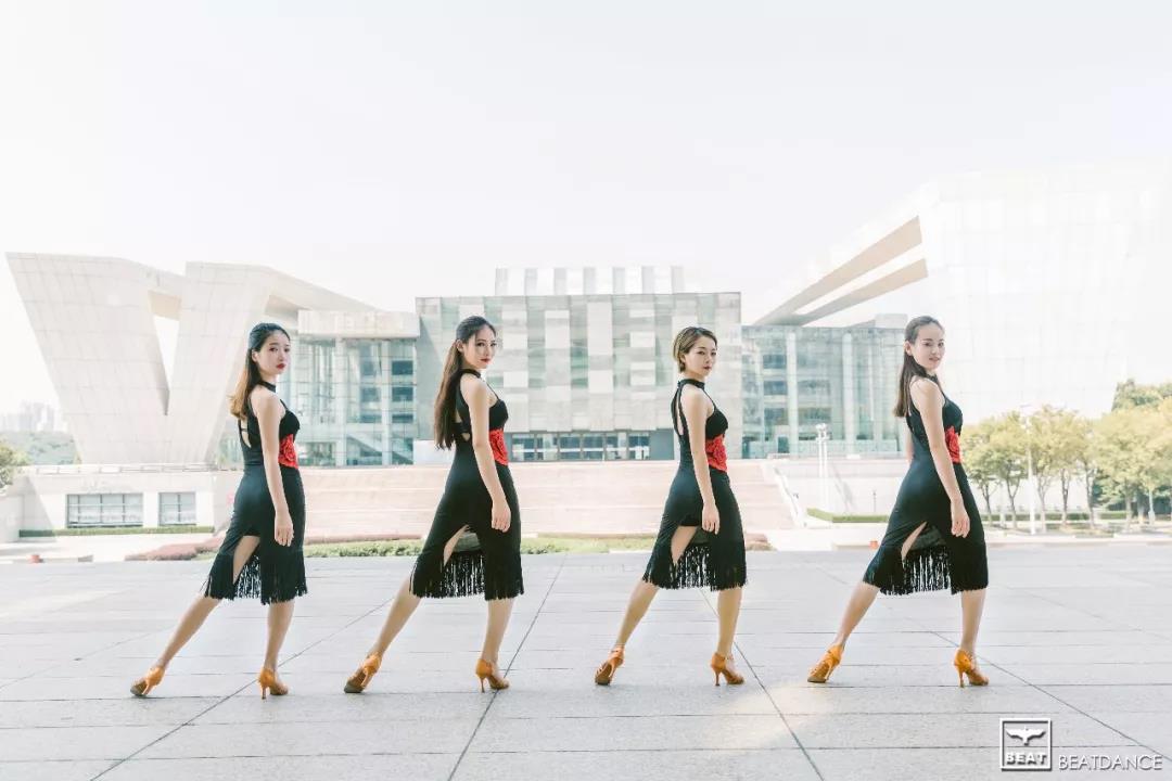 学拉丁要练哪些基本功,学拉丁身体不灵活怎么办