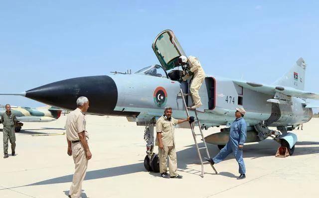 美军空袭利比亚示意图,1986年美军空袭利比亚飞了多远