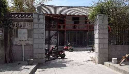 他在大理租下23个足球场大的地方，种菜、养牛、建农场日子过成诗