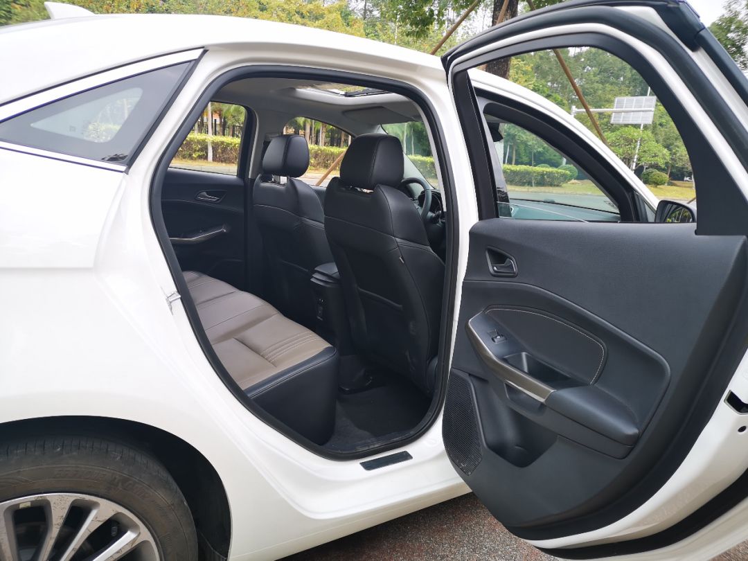 试驾最新款福特福睿斯视频,2018款福特福睿斯手动挡试驾