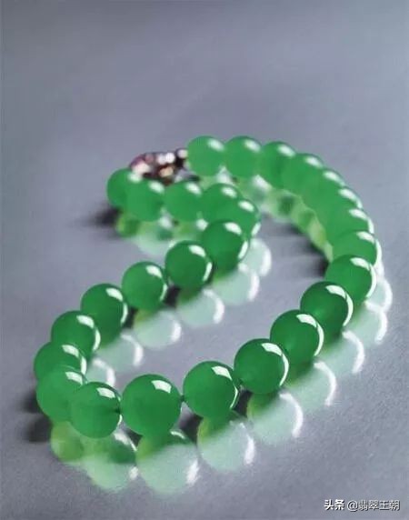 世界最大翡翠珠链,翡翠珠链到底有多值钱