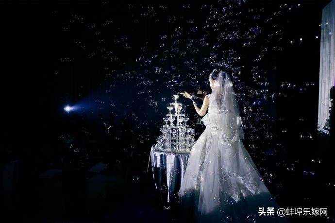 新郎婚礼致辞简单大方发言稿,新郎婚礼致辞经典范文简短