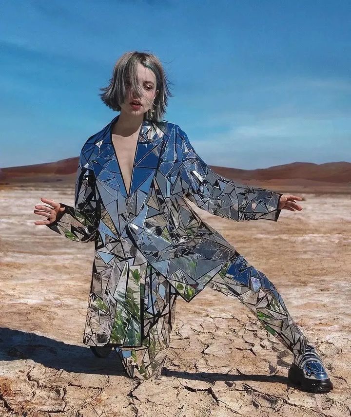 俄罗斯ellensheidlin的创意世界如鬼马精灵本马